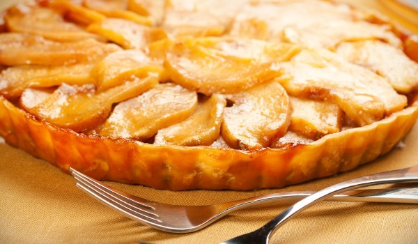 Руски пирог с овесени ядки и круши